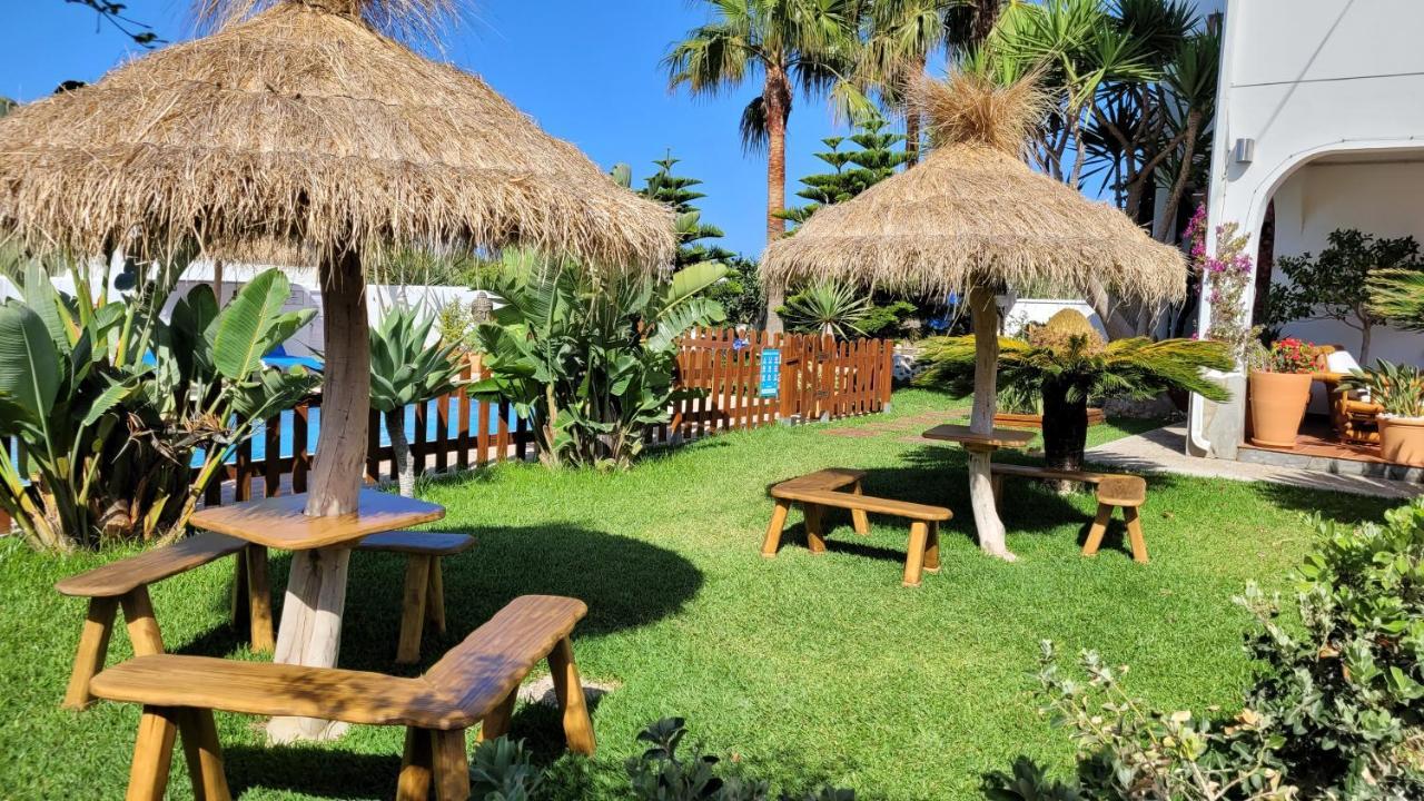 Hostal Casa Arco Iris 로스 카뇨스 데 메카 외부 사진